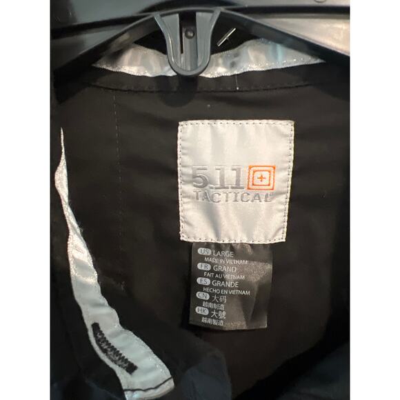 5.11 Tactical size large black button down top - Picture 2 of 3